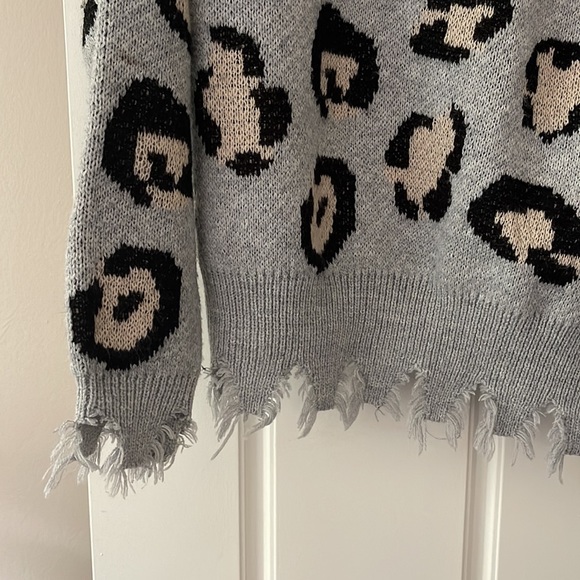MIRACLE distressed leopard sweater - Picture 4 of 5